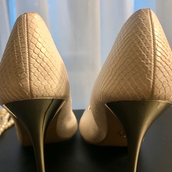 ✨EUC Rock & Republic White snakeskin like  Heels - Picture 3 of 6